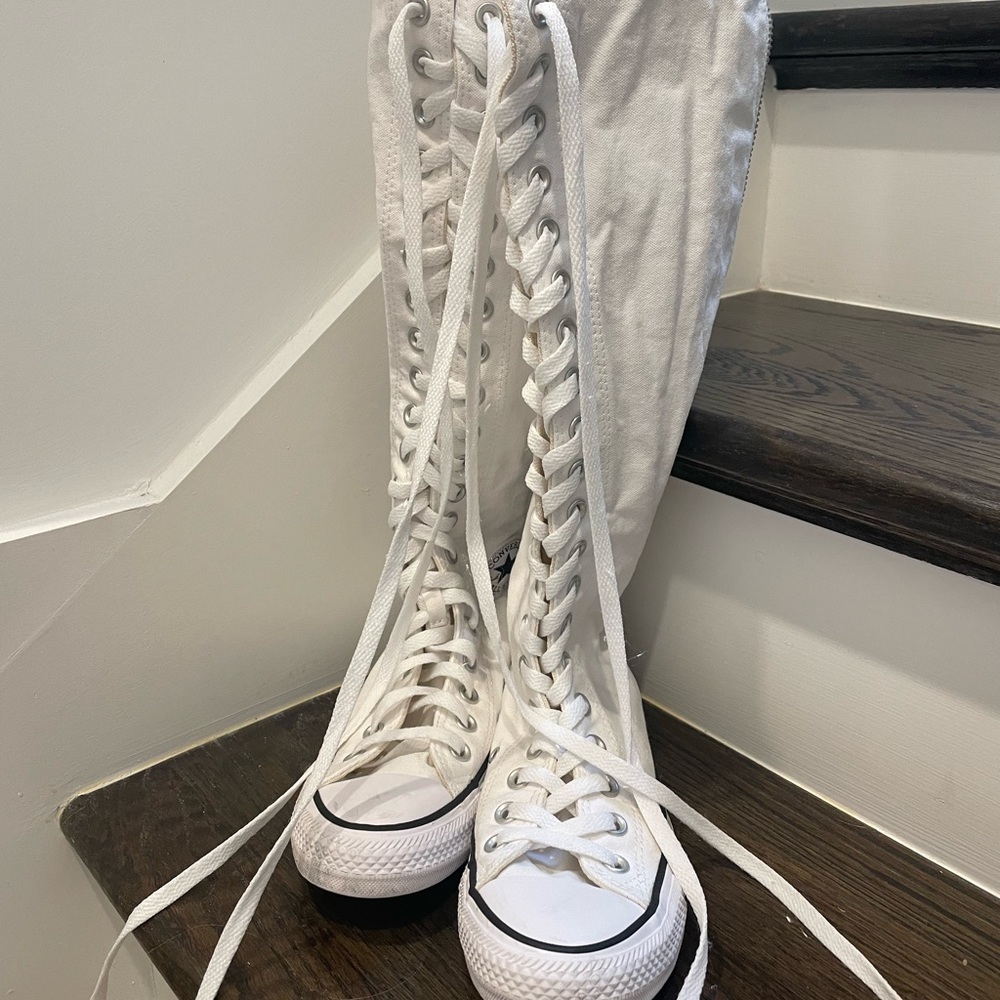 Converse White Lace Up Boots with Classic Design
